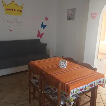 Princess House Apartment *